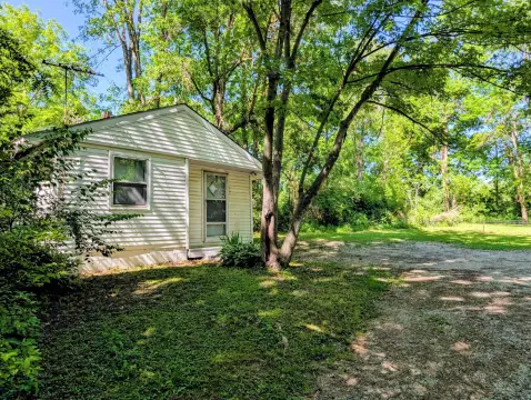 Griffith Triplex on One Acre