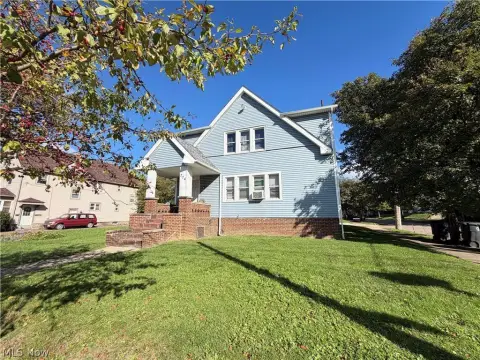 Renovated Triplex with Garage