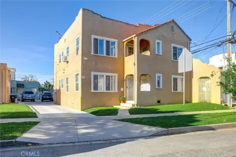 Well-Maintained Los Angeles Quadruplex