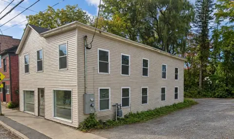 Mixed-Use Restaurant Property