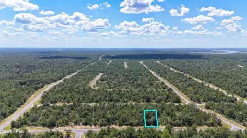 Residential Land in Chipley, FL