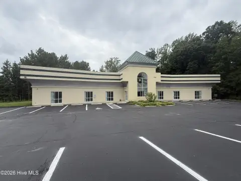 Open-Layout Retail Space