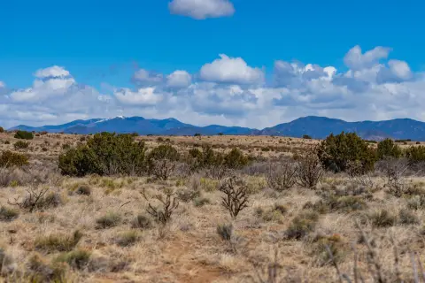38 Acres Near Santa Fe