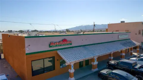 Full-Service Pizza Restaurant