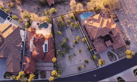 Land in Lake Las Vegas