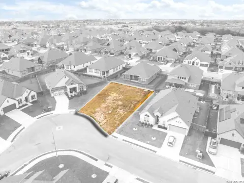 Residential Lot in Hallies Cove