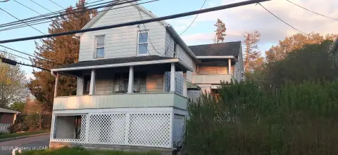Duplex with Cash Flow Potential
