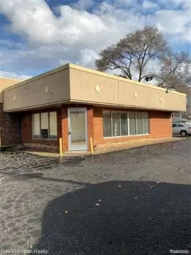 Dearborn Heights Commercial Building For Sale
