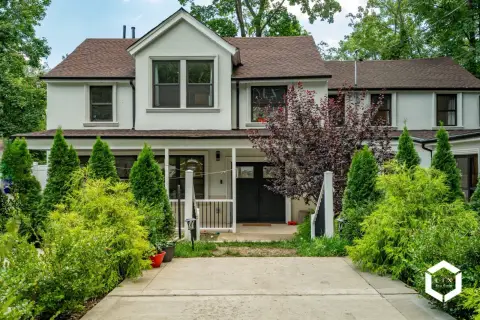 Duplex with Spacious Yard