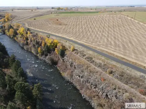 Riverfront Agricultural Land
