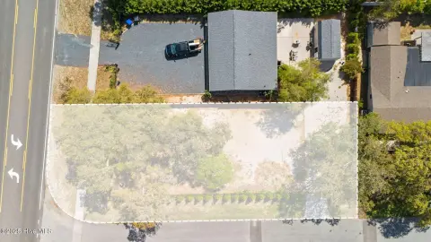 Oversized Corner Lot Near Beach