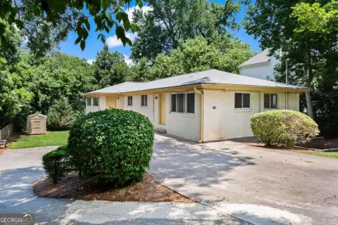 Updated Quadruplex with Leased Units