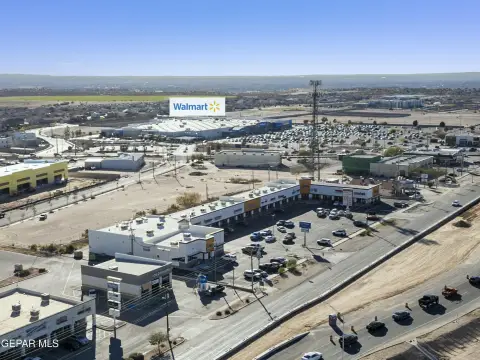 Retail Space in Shopping Center