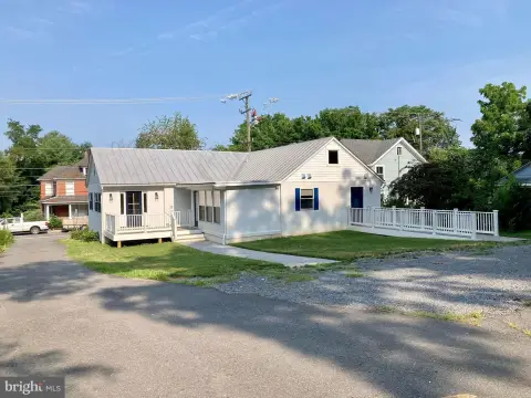 Renovated Office Unit