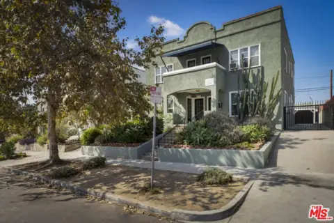 4-Unit Quadplex with Covered Parking