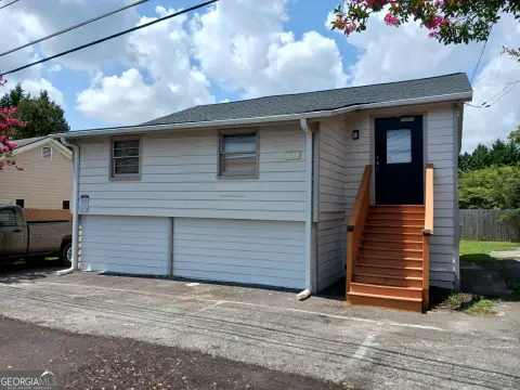 Commercial Building in Ellenwood, Georgia