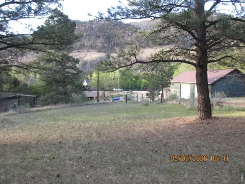 Mountain-Adjacent Residential Land Lot