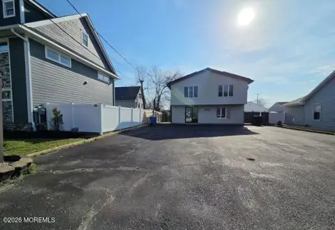 Mixed-Use Property in Toms River