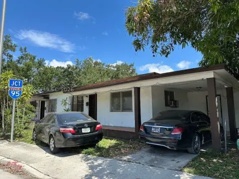 Income Duplex with Private Entries