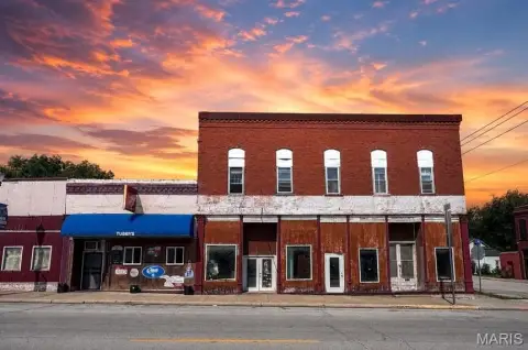 Brick Restaurant and Lounge