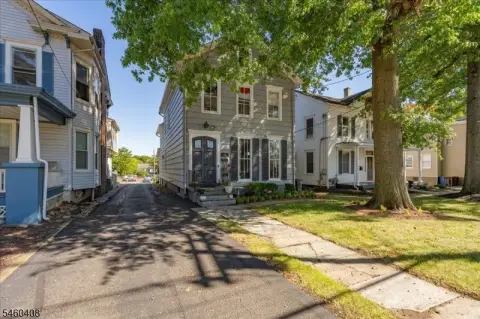 Two-Story Duplex with PO-R Zoning