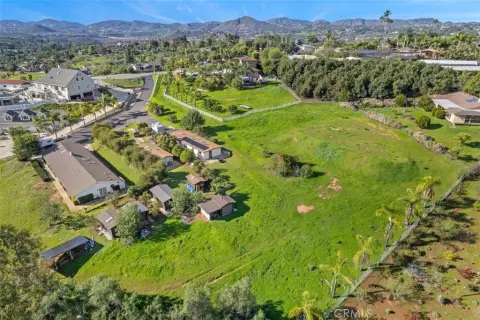 Expansive Vacant Land in Escondido