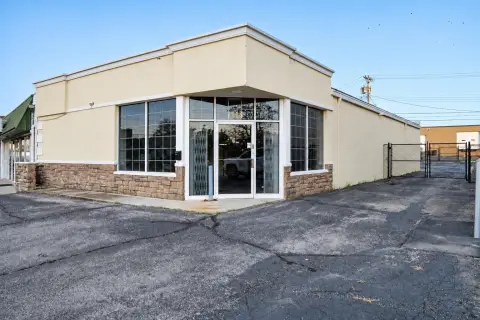 Flex Space with Fenced Yard