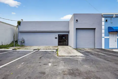 Miramar Renovated Versatile Commercial Building