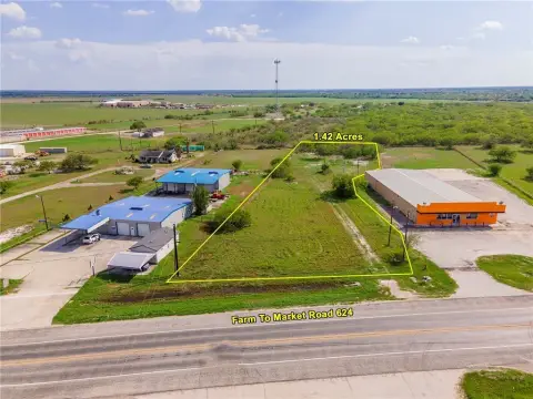 Commercial Lot on FM 624