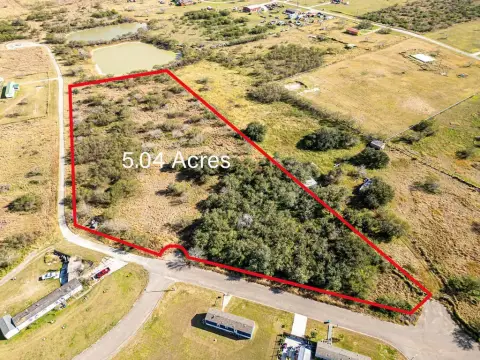 Sinton, TX: 5-Acre Land