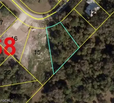 Residential Homesite Lot in Labelle