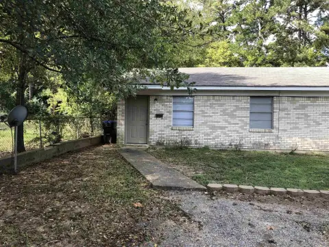 Longview Duplex in Pine Tree