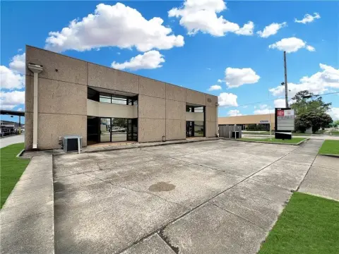 Office-Ready Flex Space