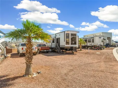 RV Lot in Vista Del Sol