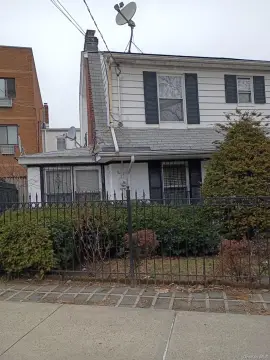 Detached House in Corona, NY