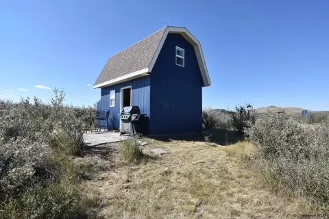 Wyoming Land with Unique Outbuilding