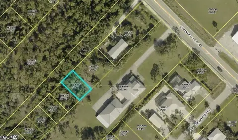Residential Lot in Bokeelia