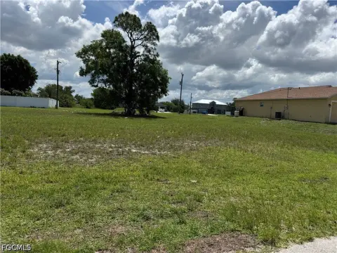 Cape Coral Vacant Commercial Lot
