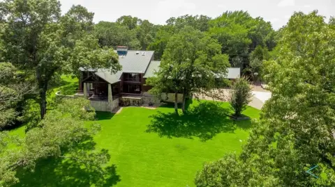 Secluded Estate on 10 Acres