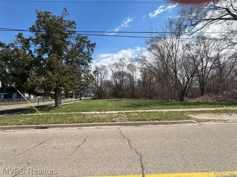 Vacant Land in Pontiac, MI