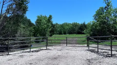 16 Acres Unimproved Land Sherman