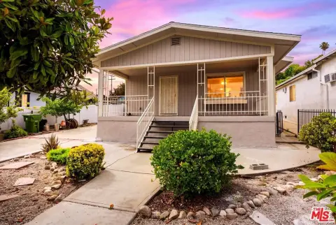 Craftsman Duplex with Detached Unit
