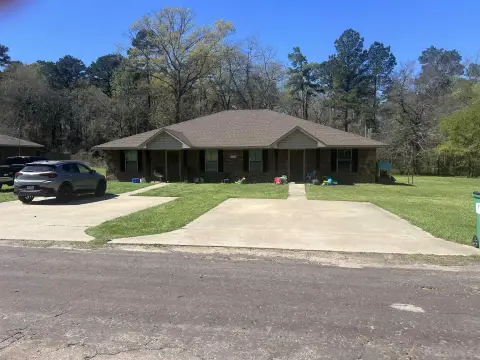 Turnkey Duplex in Diana ISD