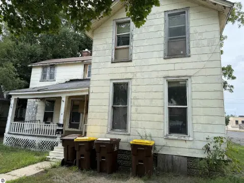 Two-Unit Frame Duplex