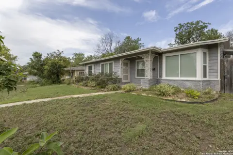 2-Unit Duplex with Carport
