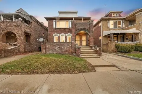 Detroit Duplex with Historic Charm
