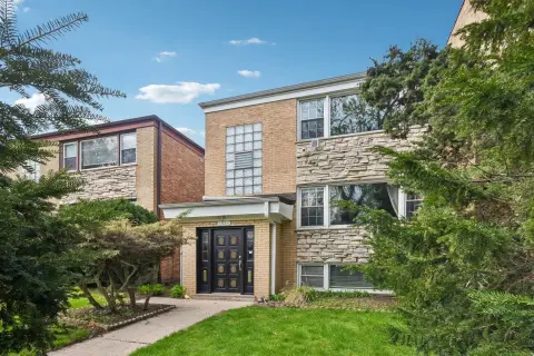 Three-Unit Triplex with Private Backyard