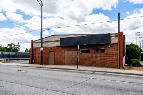Flex Warehouse with Dock