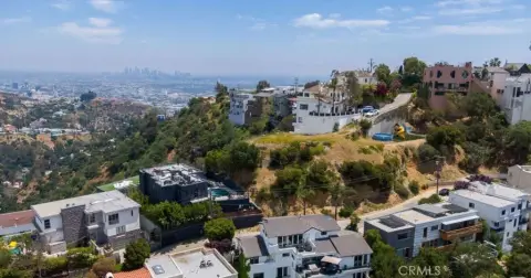 Residential Land in Hollywood Hills West