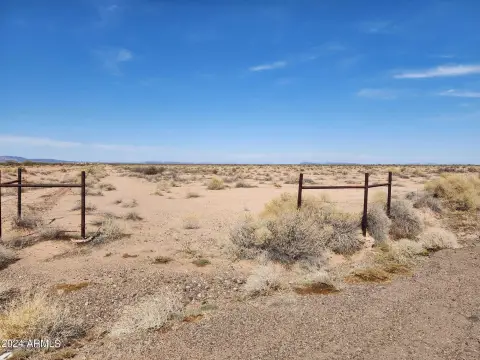 67 Acres Commercial Land Dateland